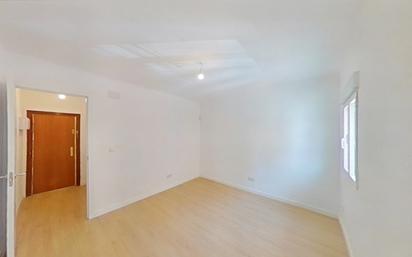 Bedroom of Flat for sale in  Madrid Capital  with Oven