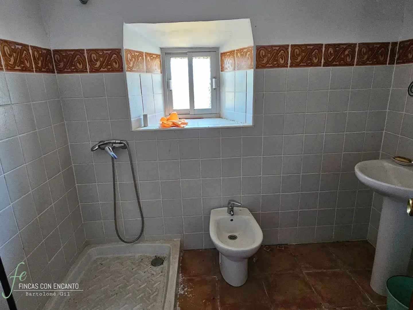 Bathroom of Country homes for sale in Cazalla de la Sierra  with Swimming Pool