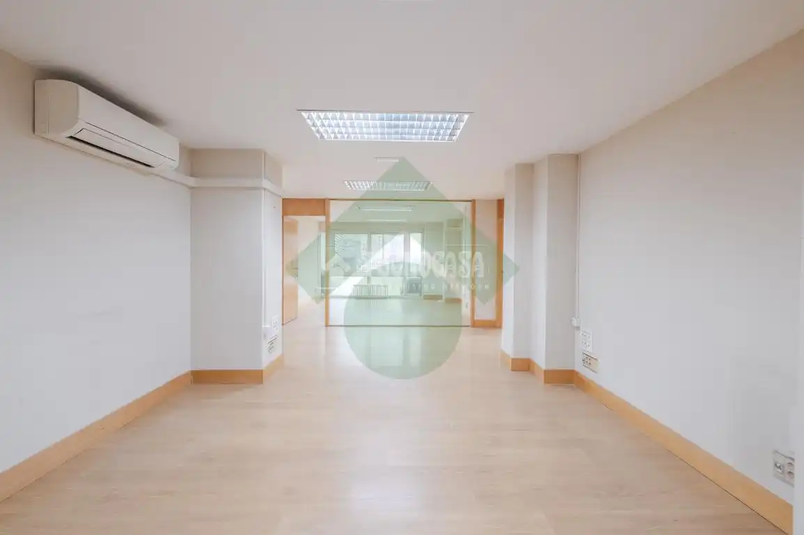 Büro zur Miete in Madrid mit Klimaanlage und Heizung