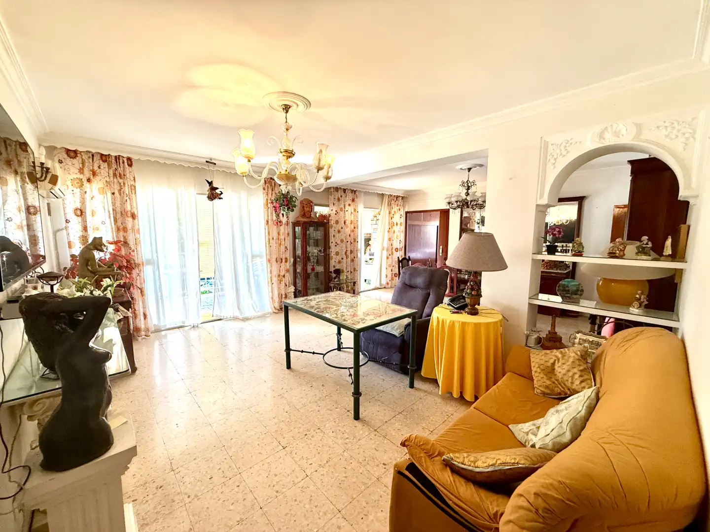 Living room of Flat for sale in Mairena del Aljarafe  with Terrace and Balcony