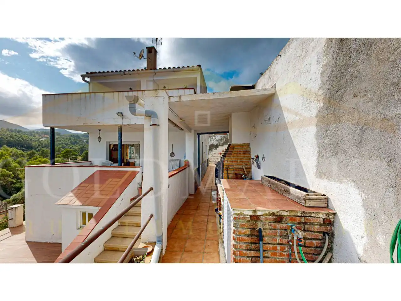 Vista exterior de Casa o chalet en venta en Corbera de Llobregat con Aire acondicionado, Calefacción y Jardín privado