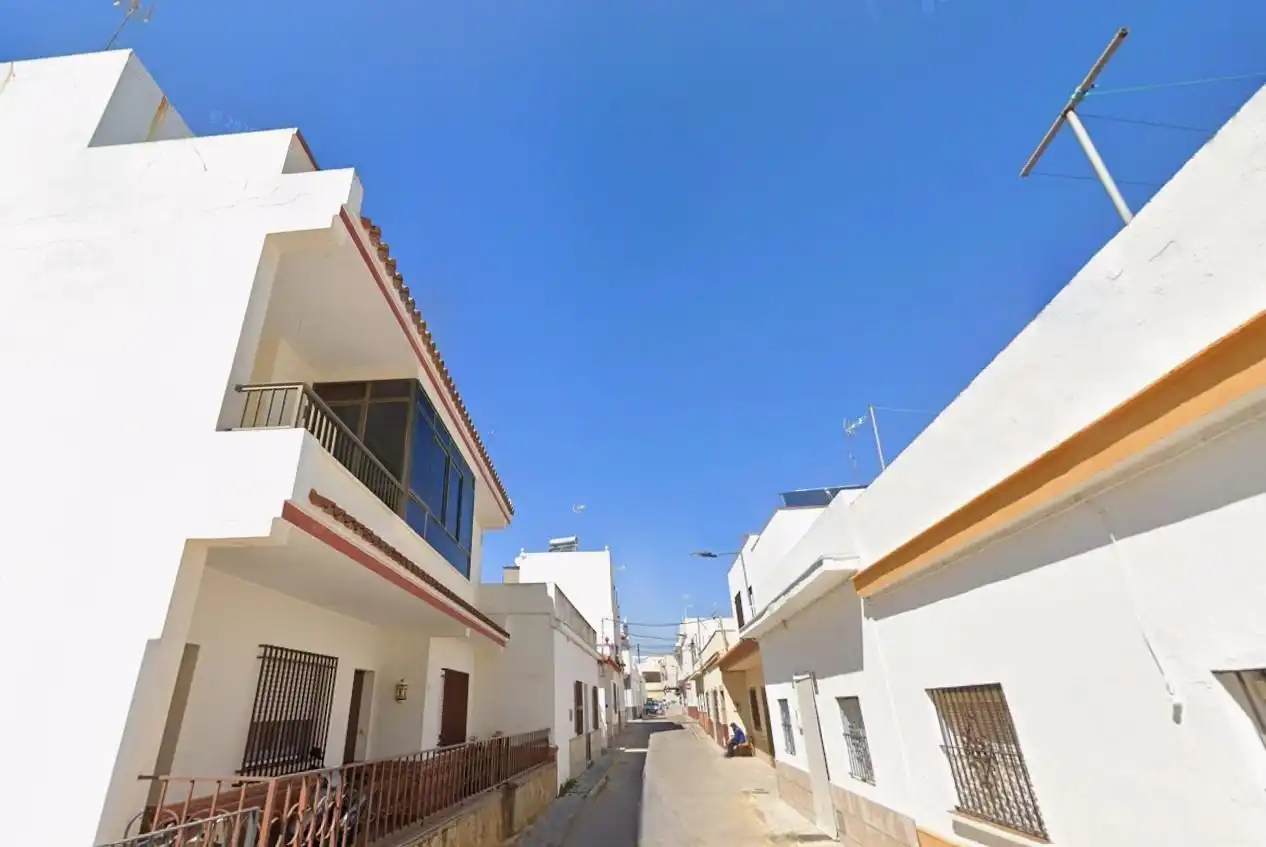 Vista exterior de Dúplex en venta en Chipiona