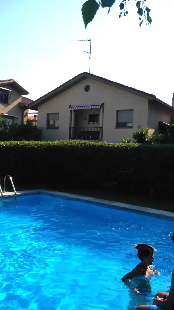 Piscina de Casa o xalet en venda en Anguciana amb Aire condicionat, Calefacció i Jardí privat