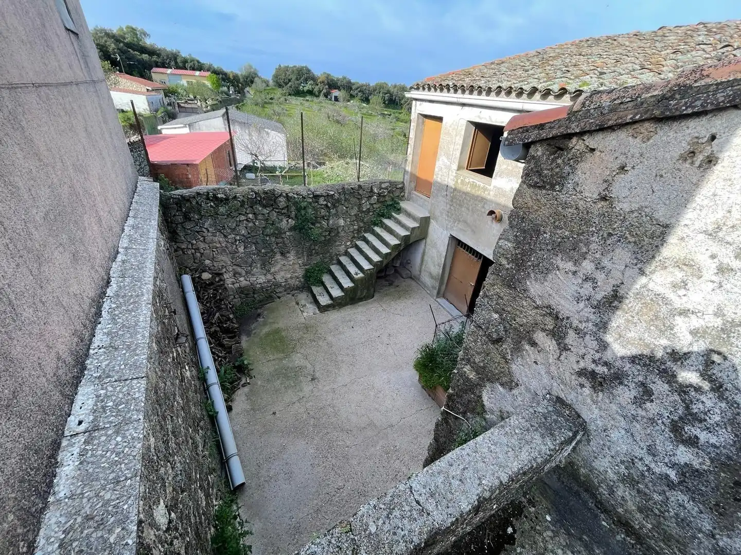 Vista exterior de Casa o xalet en venda en Montánchez amb Terrassa i Traster