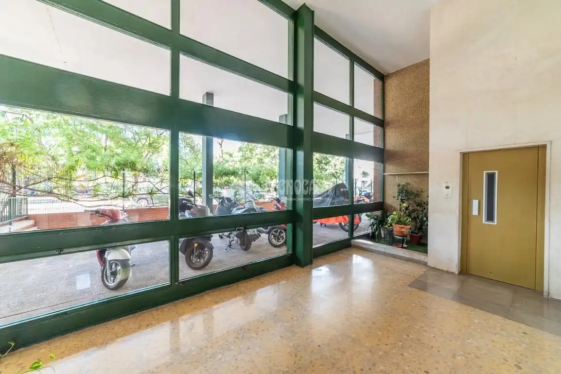Piso en venta en Sevilla con Calefacción y Terraza