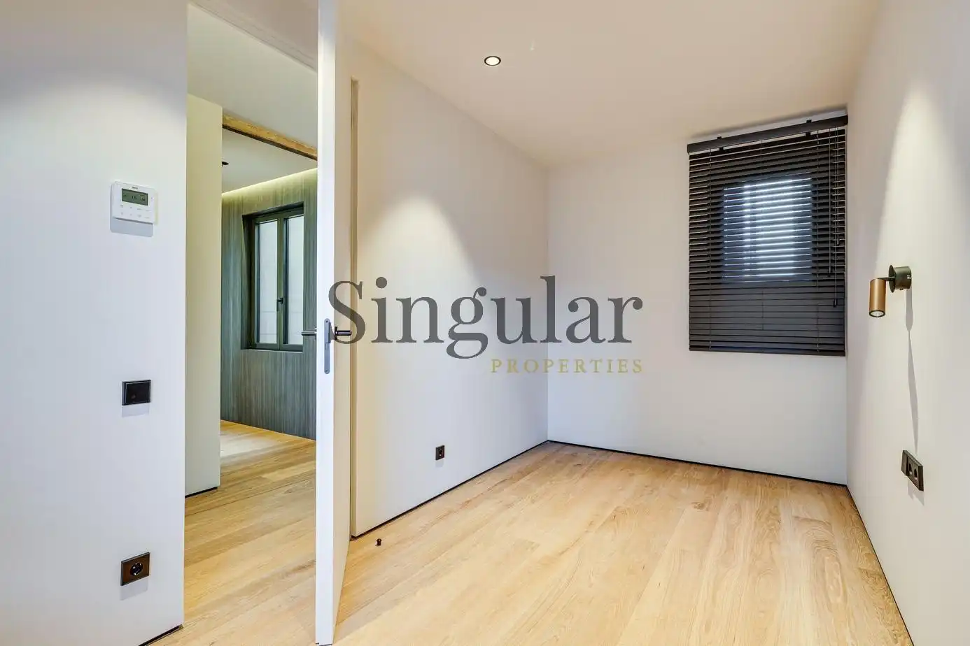 Habitación de Piso en venta en Barcelona con Calefacción, Terraza y Balcón