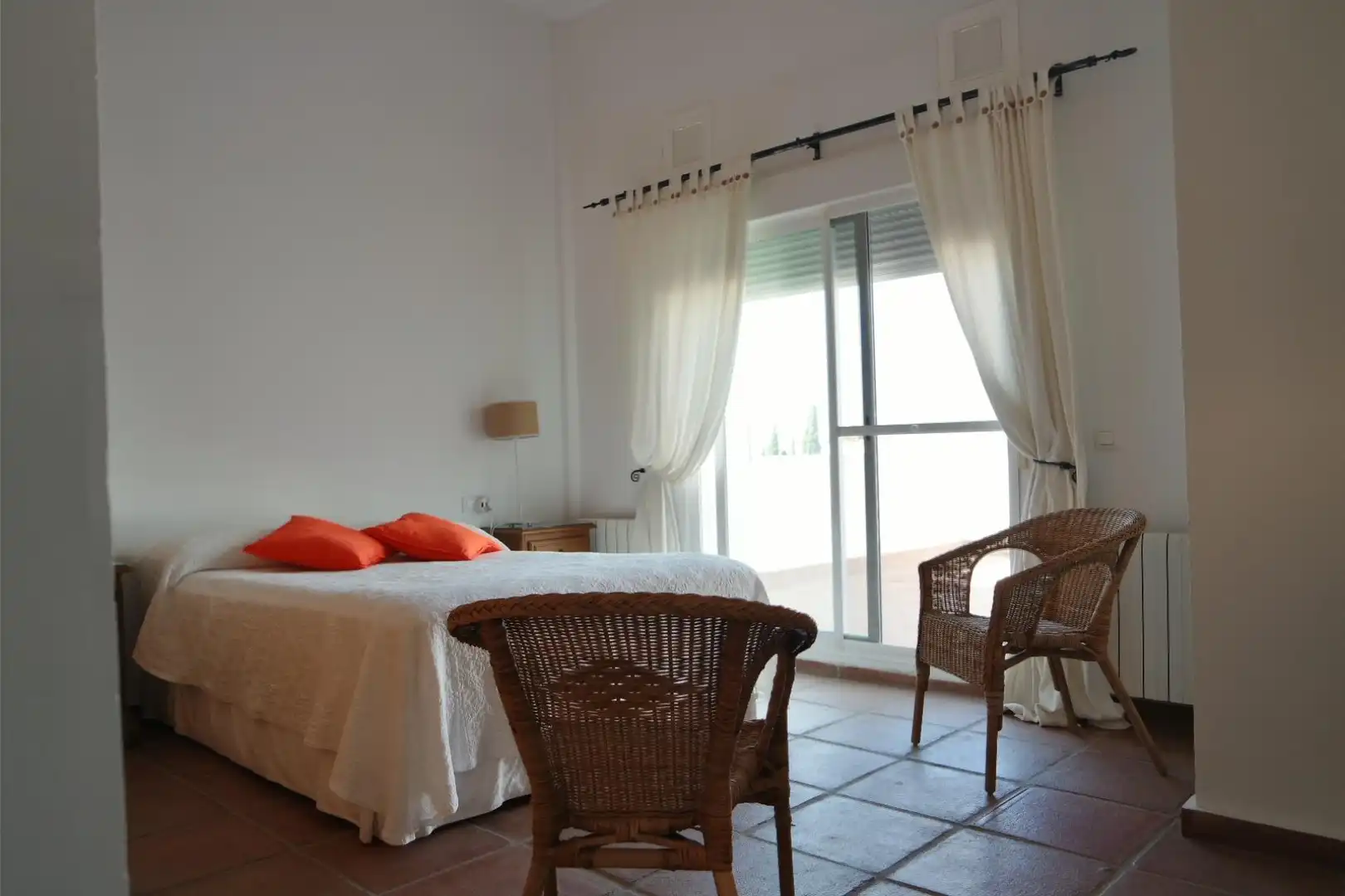 Schlafzimmer von Haus zum Verkauf in Sanlúcar de Barrameda mit Klimaanlage, Heizung und Privatgarten