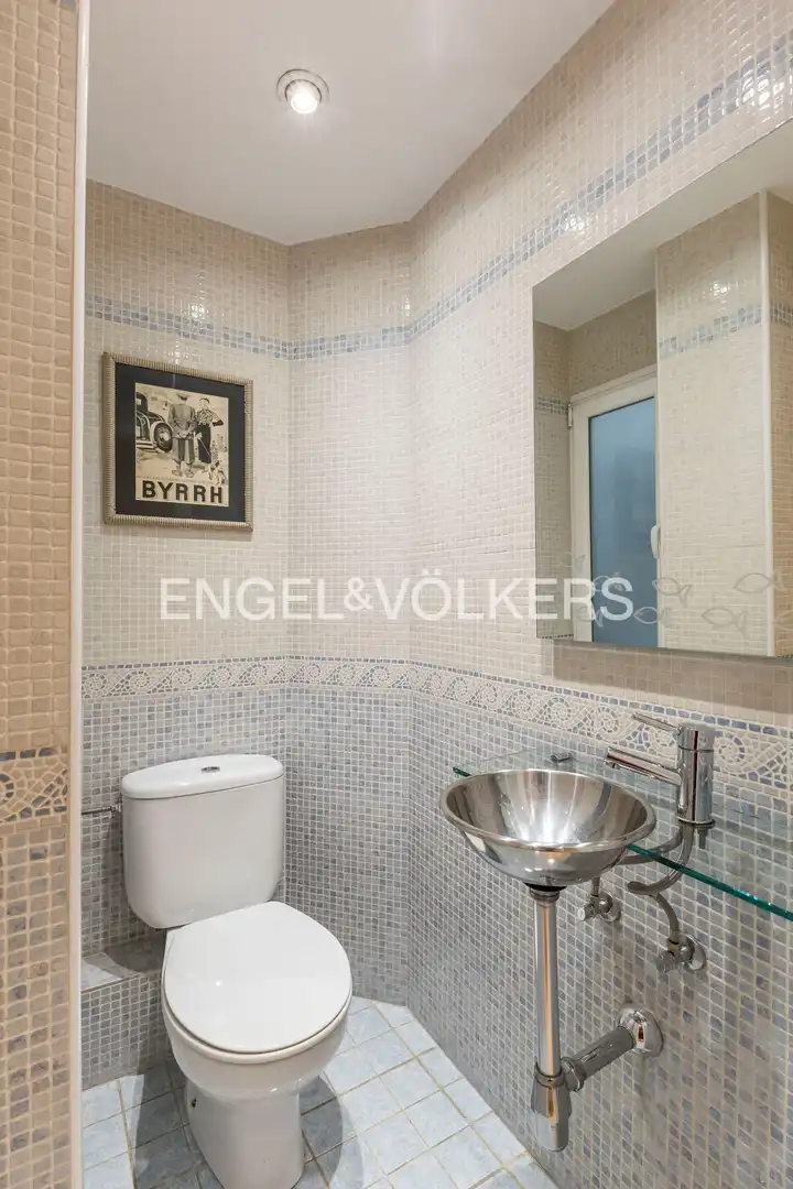 Baño de Piso de alquiler en Madrid con Aire acondicionado y Calefacción