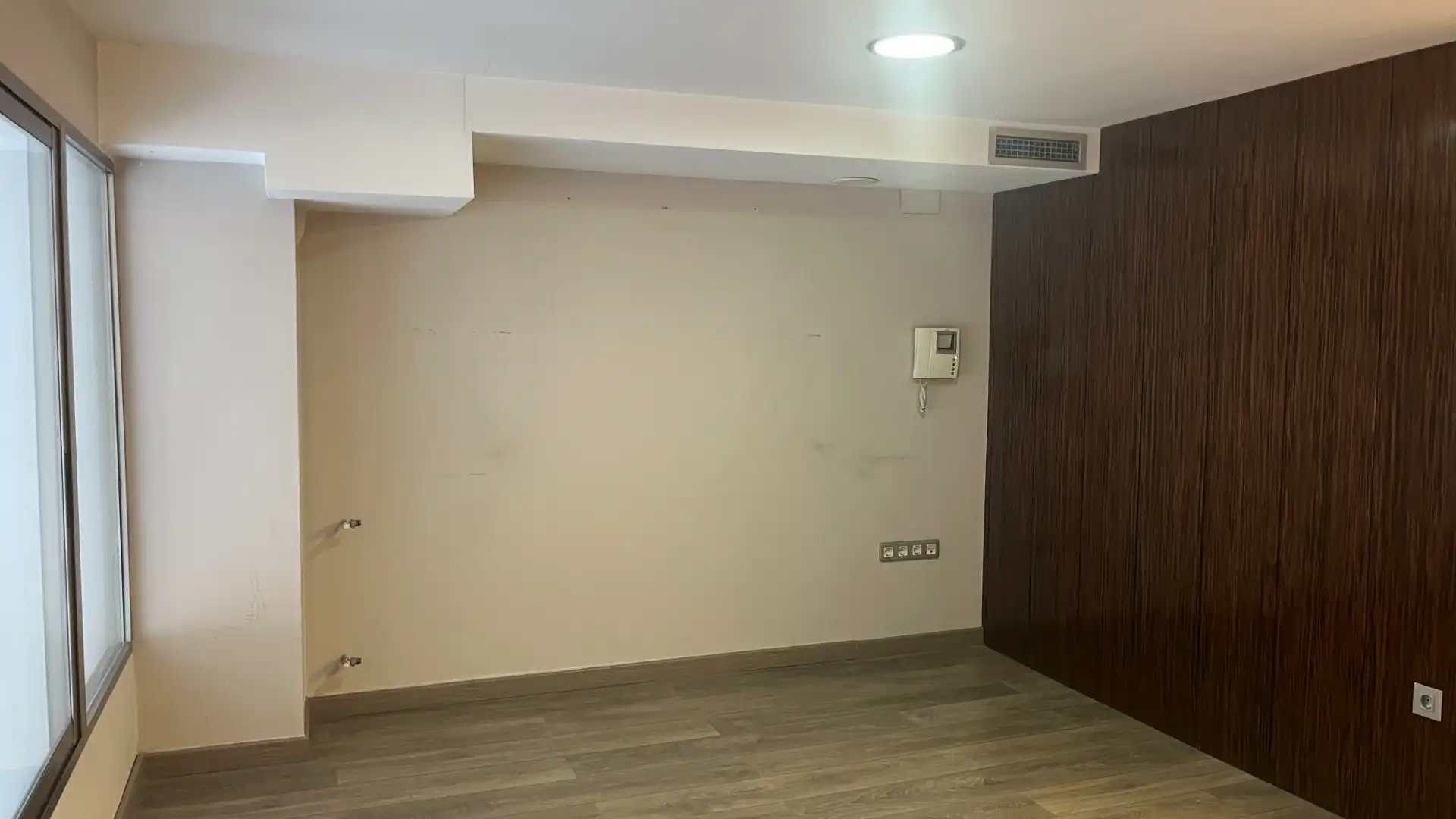 Office for rent in Valencia  with Furnished