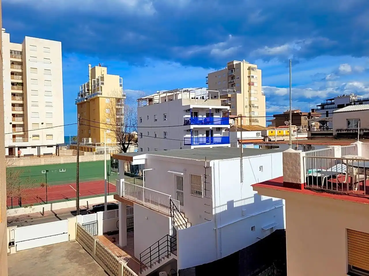 Exterior view of Apartments for rent in Gandia  with Air Conditioner, Terrace and Storage room