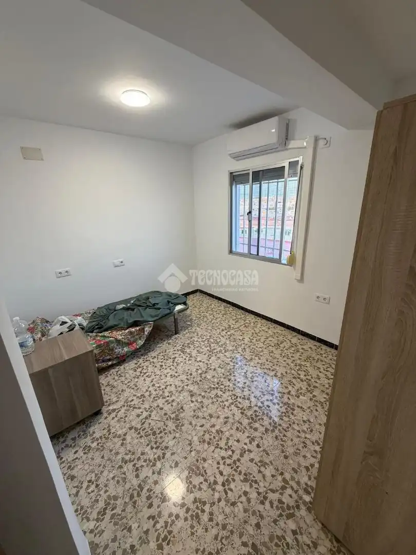 Bedroom of Flat for rent in Sevilla  with Terrace