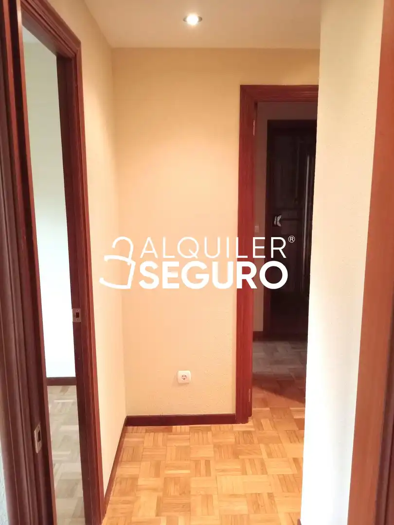 Piso de alquiler en Valladolid con Calefacción, Trastero y Piscina