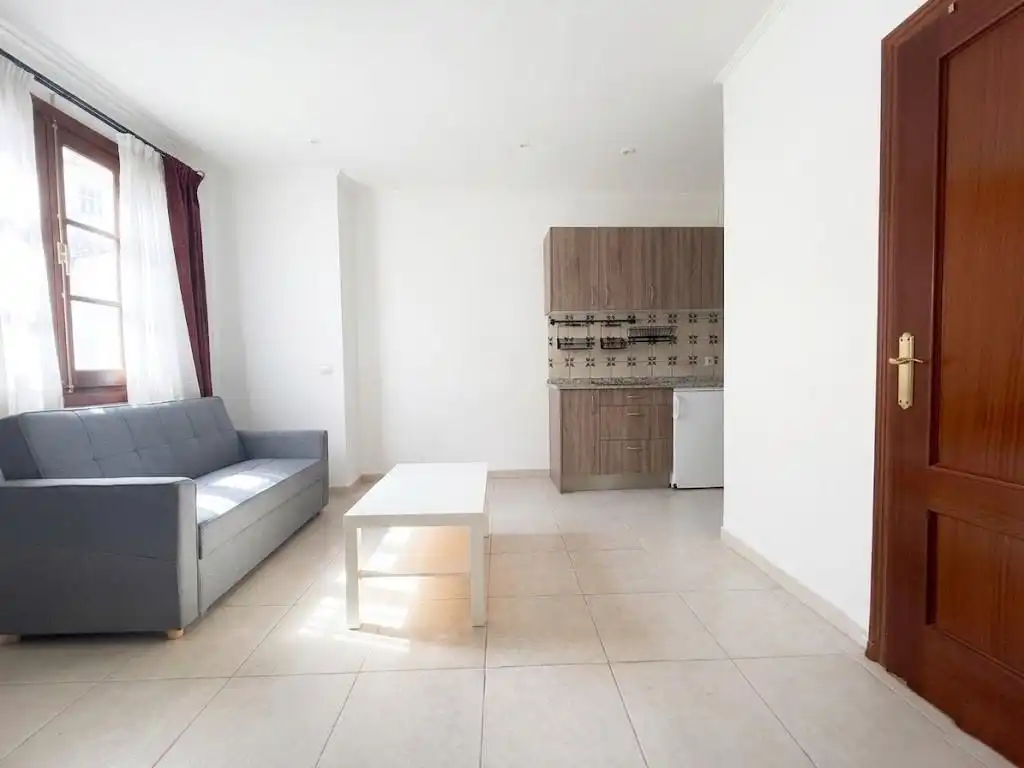 Sala d'estar de Apartament en venda en Málaga amb Terrassa, Moblat i Balcó