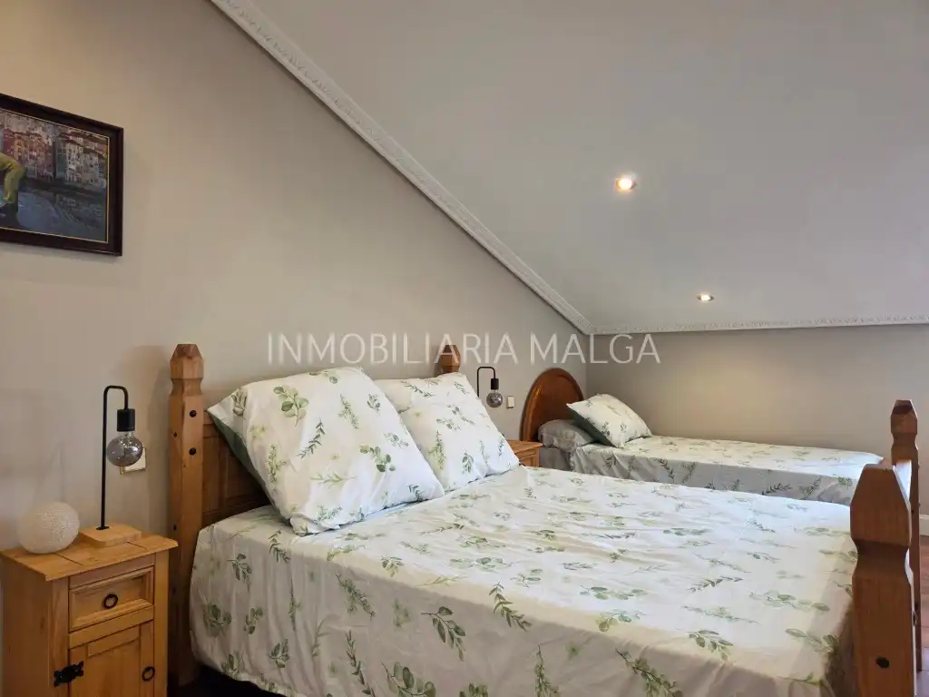Casa o xalet en venda en Colunga amb Calefacció, Jardí privat i Parquet