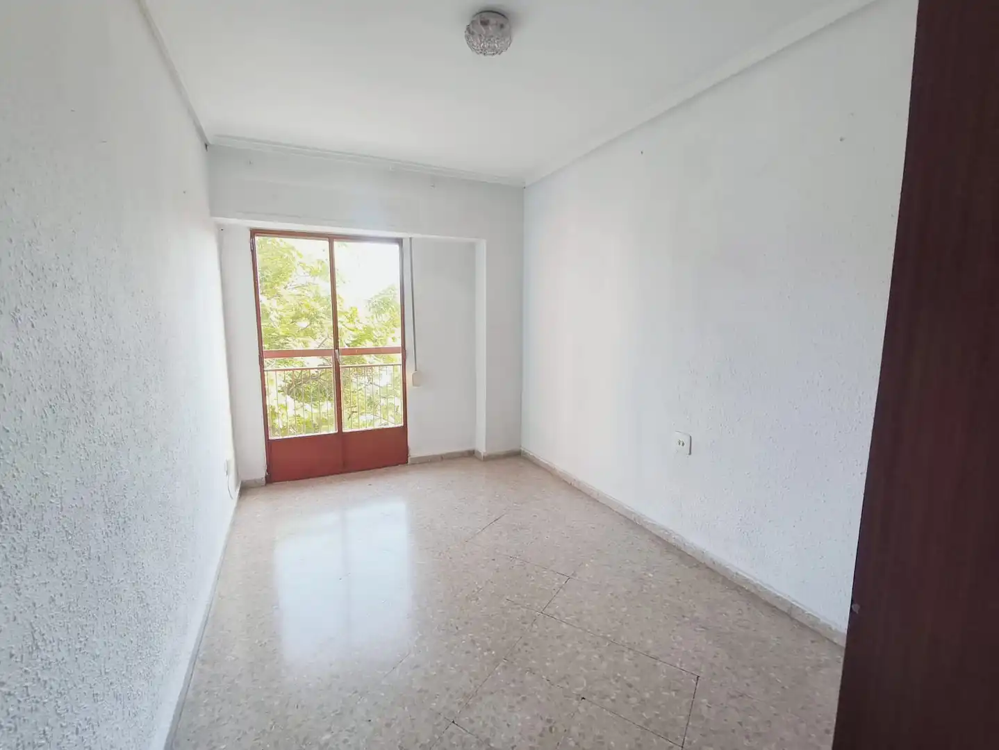 Habitación de Piso en venta en Valencia con Balcón