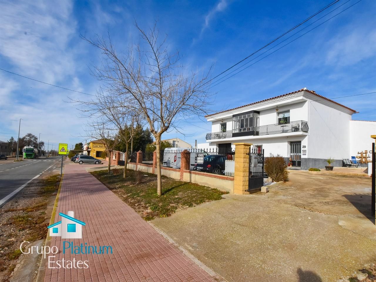 Vista exterior de Casa o xalet en venda en Cúllar amb Traster i Piscina