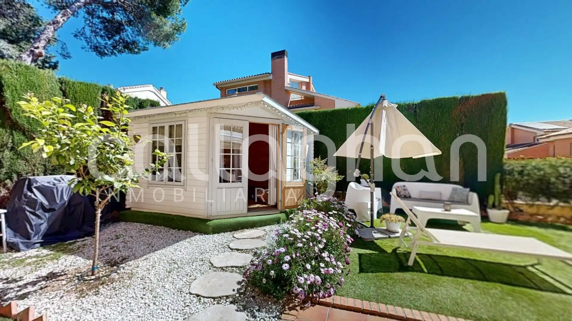 Garden of Ground floor for sale in Valencia  with Air Conditioner, Private garden and Storage room