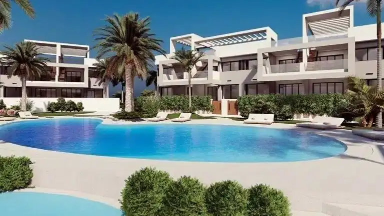 Swimming pool of Flat for rent in Torrevieja  with Air Conditioner, Heating and Private garden