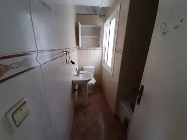 Baño de Piso en venta en Alcanar con Trastero
