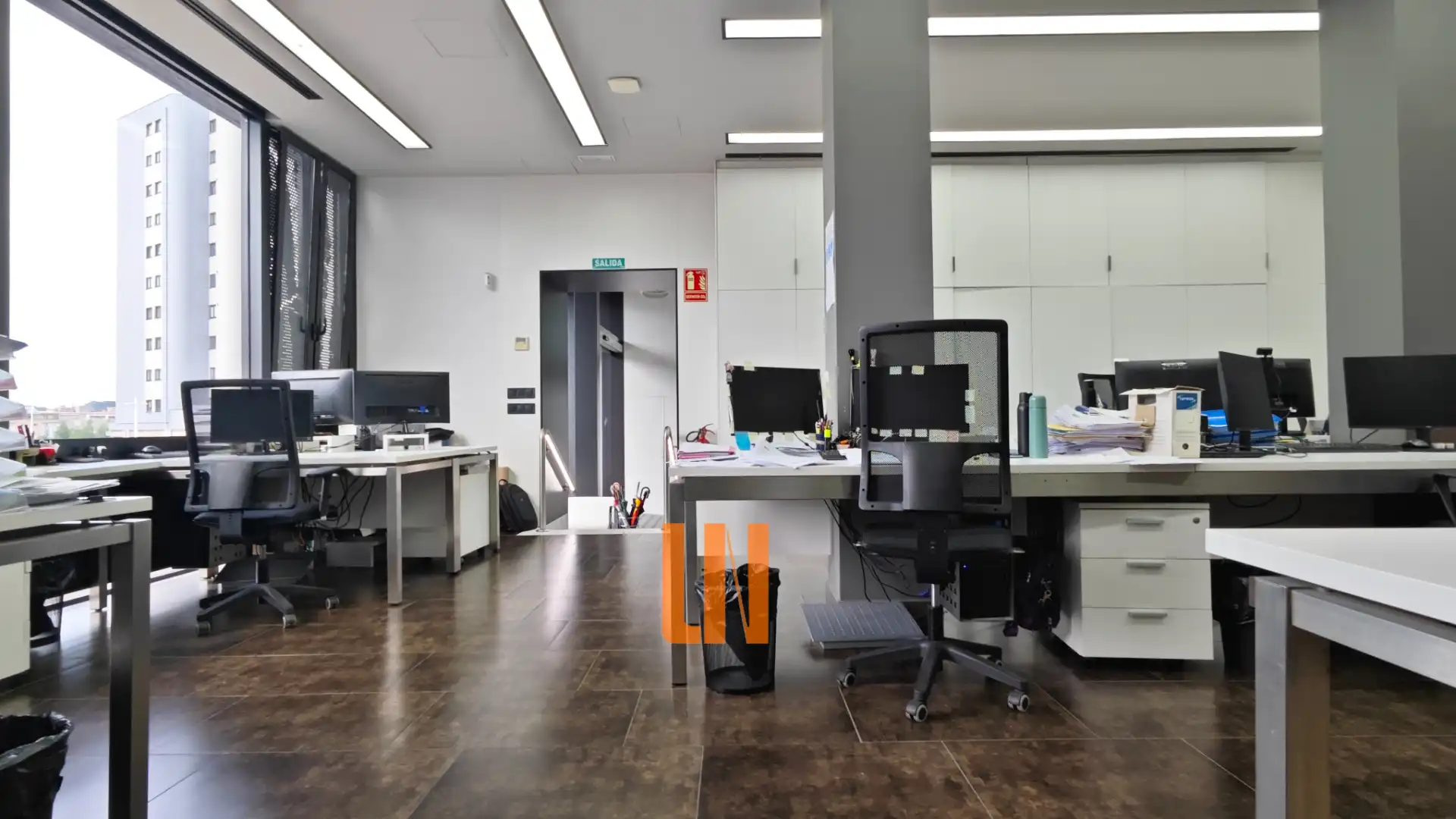 Office for rent in Culleredo  with Air Conditioner, Heating and Furnished