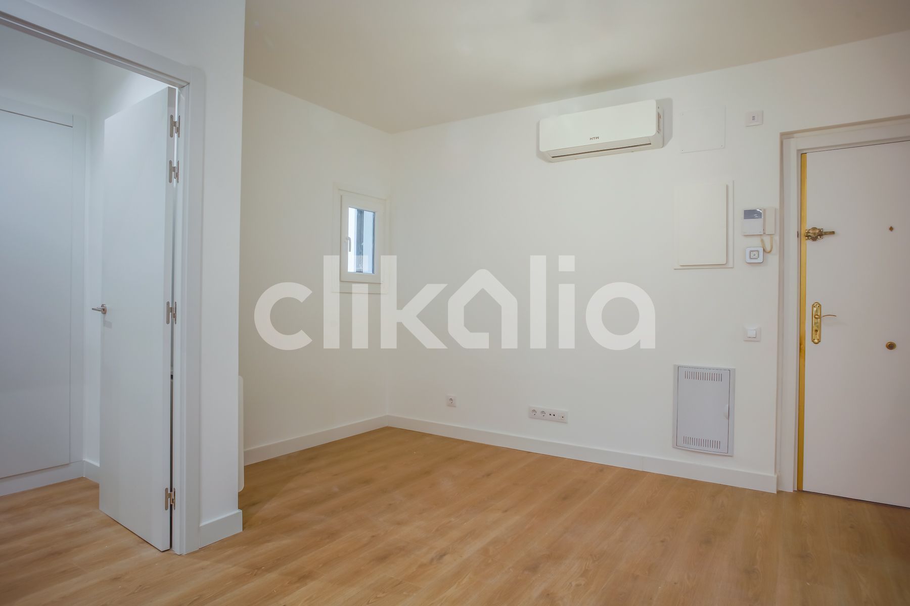 Bedroom of Flat for sale in  Madrid Capital  with Air Conditioner and Heating