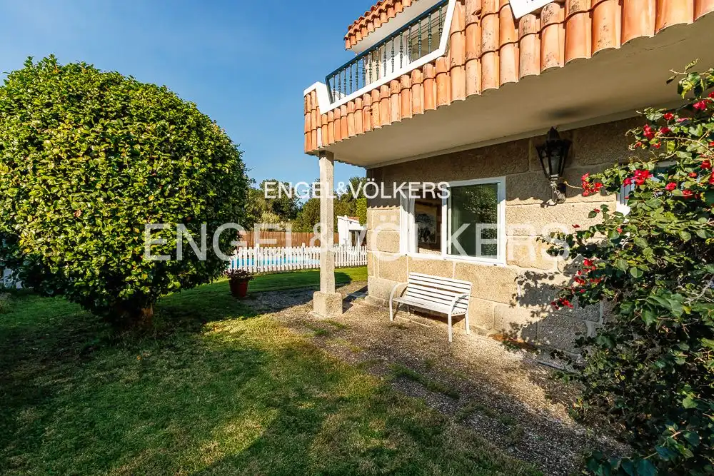 Exterior view of Houses for sale in Vigo   with Heating, Private garden and Terrace