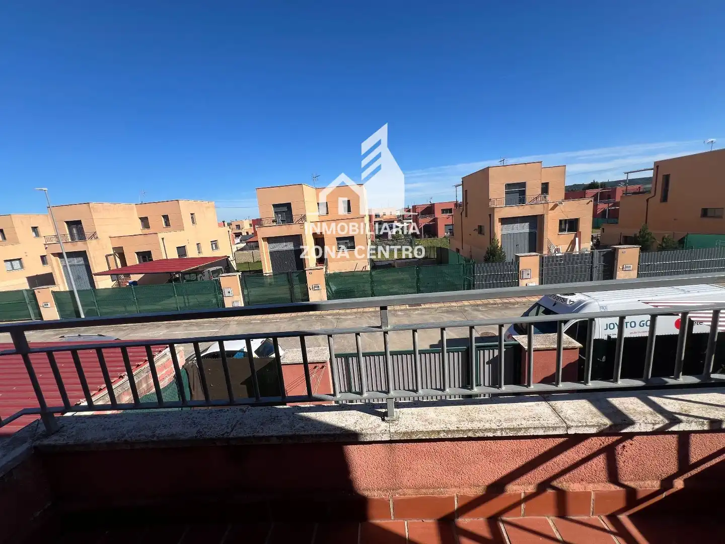 Vista exterior de Casa o xalet en venda en Grijota amb Calefacció, Jardí privat i Terrassa