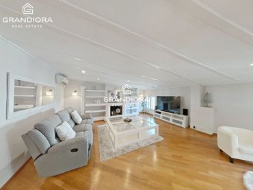 Penthouse to rent in Gran Via de les Corts Catalanes