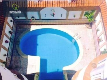Casa con piscina en venta en Levante