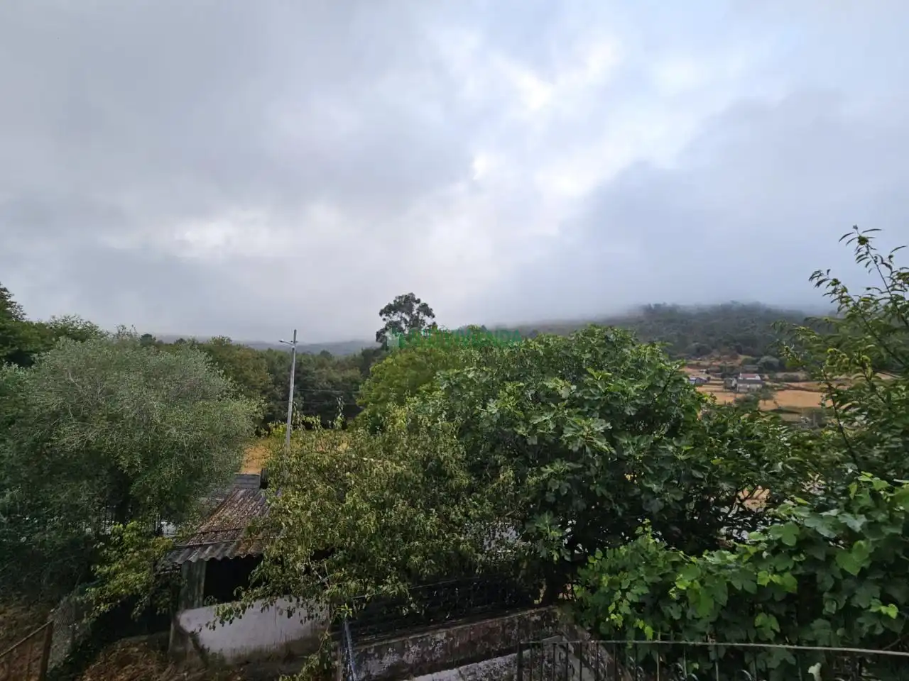 Vista exterior de Casa o xalet en venda en Covelo amb Calefacció, Jardí privat i Terrassa