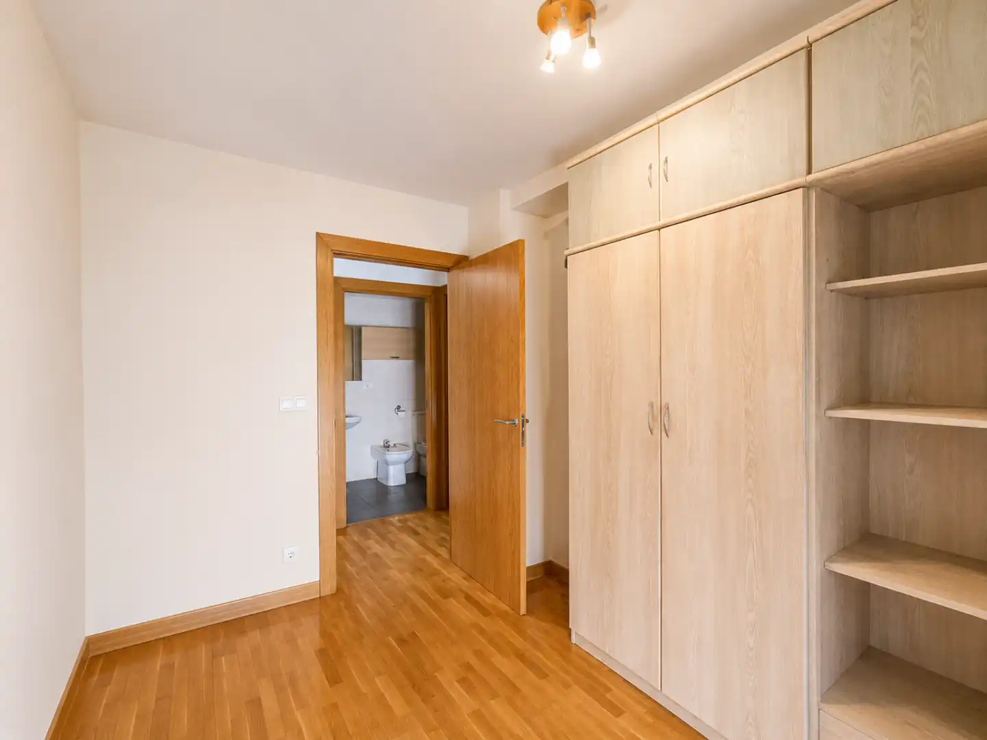 Dormitori de Pis en venda en Ansoáin / Antsoain amb Calefacció, Parquet i Balcó