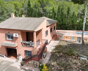 Vista exterior de Casa o xalet en venda en Vilamarxant amb Jardí privat, Terrassa i Traster