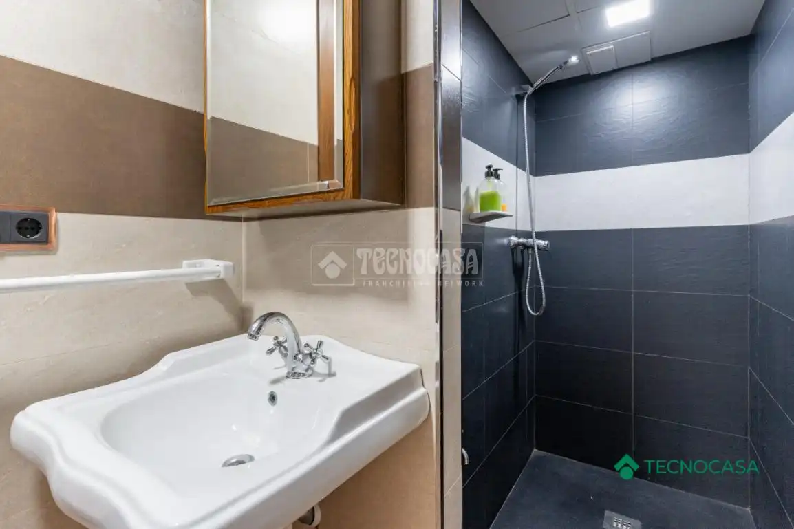 Bathroom of Flat for sale in Roquetas de Mar