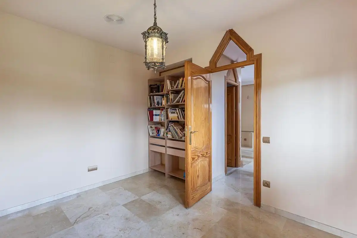 Chalet con terraza en venta en Avenida Monteluz 1, imagen 37