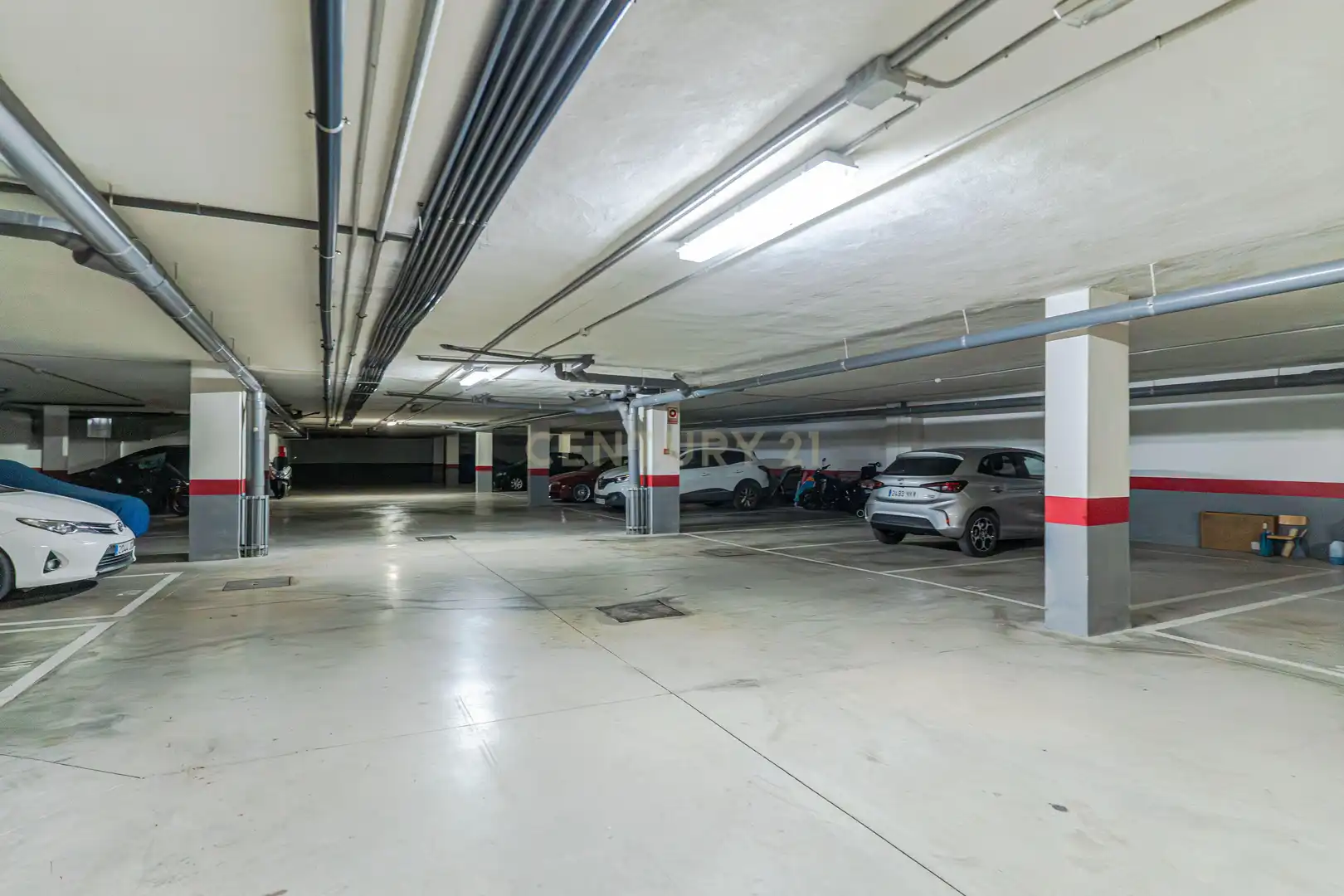 Parking de Apartamento en venta en Rincón de la Victoria con Aire acondicionado, Trastero y Piscina