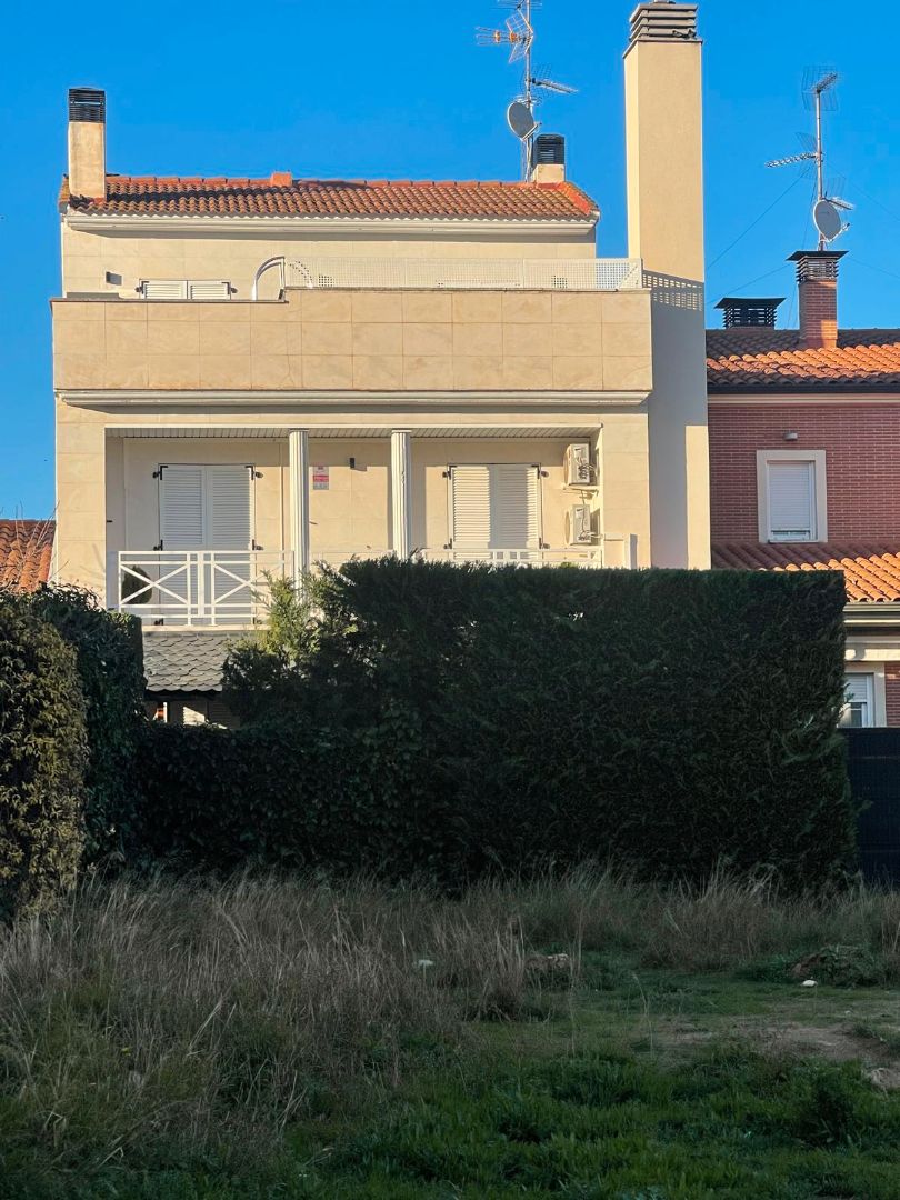 Casa adosada en venta en Calahorra