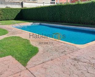 Swimming pool of Single-family semi-detached for sale in Sanxenxo  with Heating, Private garden and Parquet flooring