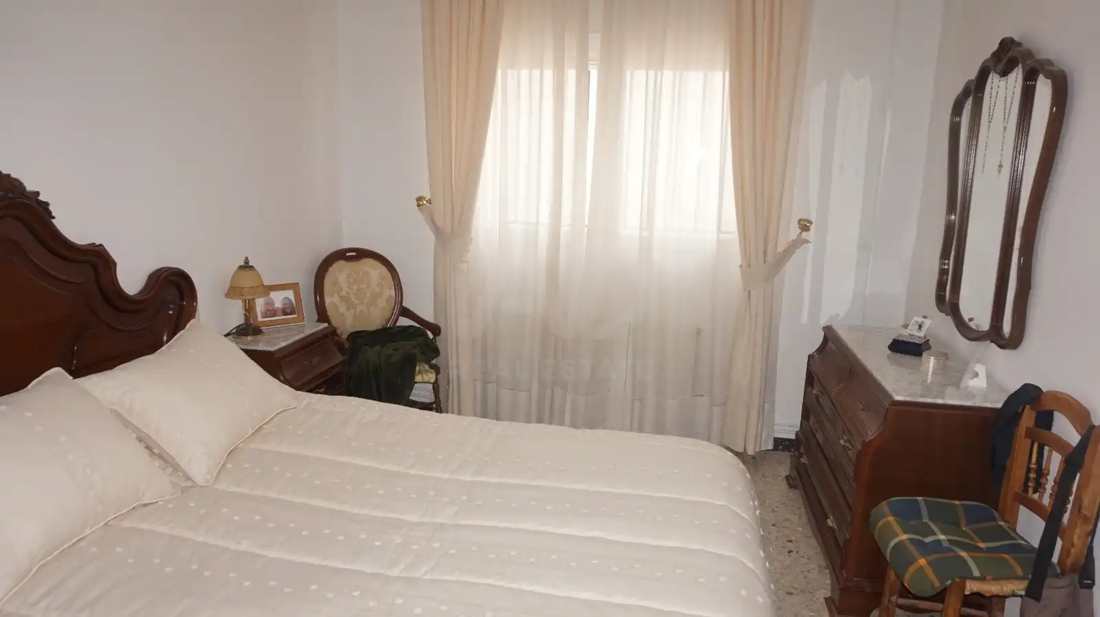 Habitación de Casa adosada en venta en Alamedilla con Calefacción y Terraza