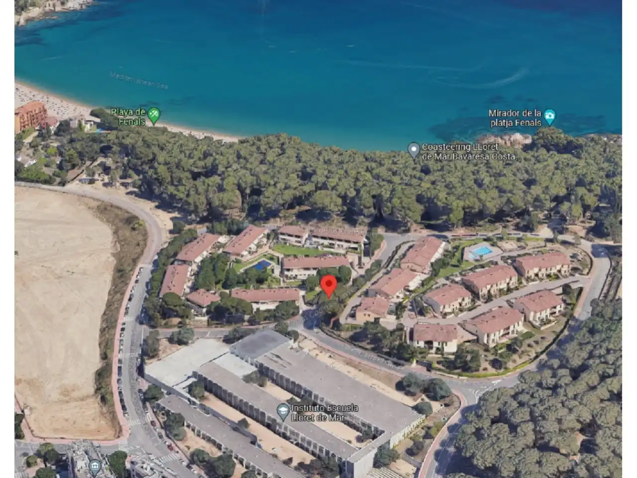 House with pool for sale in Santa Clotilde
