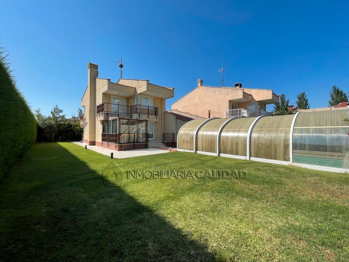Jardí de Casa o xalet en venda en Castrillo del Val amb Calefacció, Terrassa i Piscina