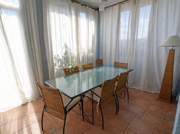 Detached house with garden for sale in Oliva Playa