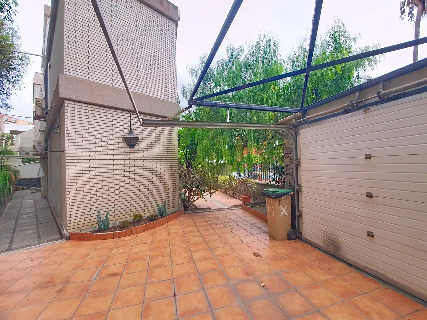 Terrassa de Casa o xalet en venda en Las Palmas de Gran Canaria amb Aire condicionat, Jardí privat i Balcó