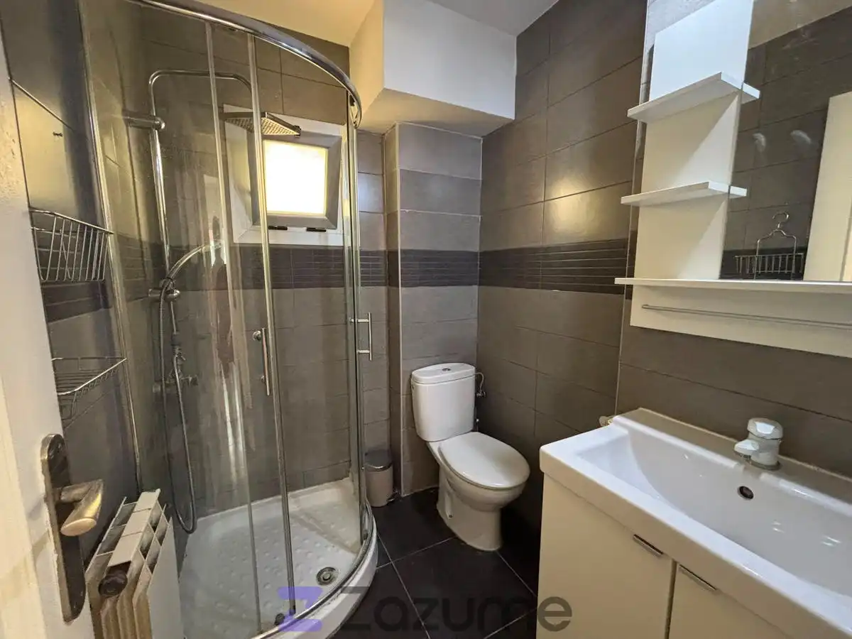 Badezimmer von Wohnung zur Miete in Zaragoza mit Heizung, Möbliert und Ofen