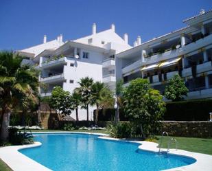 Vista exterior de Apartament de lloguer en Marbella amb Terrassa i Piscina comunitària