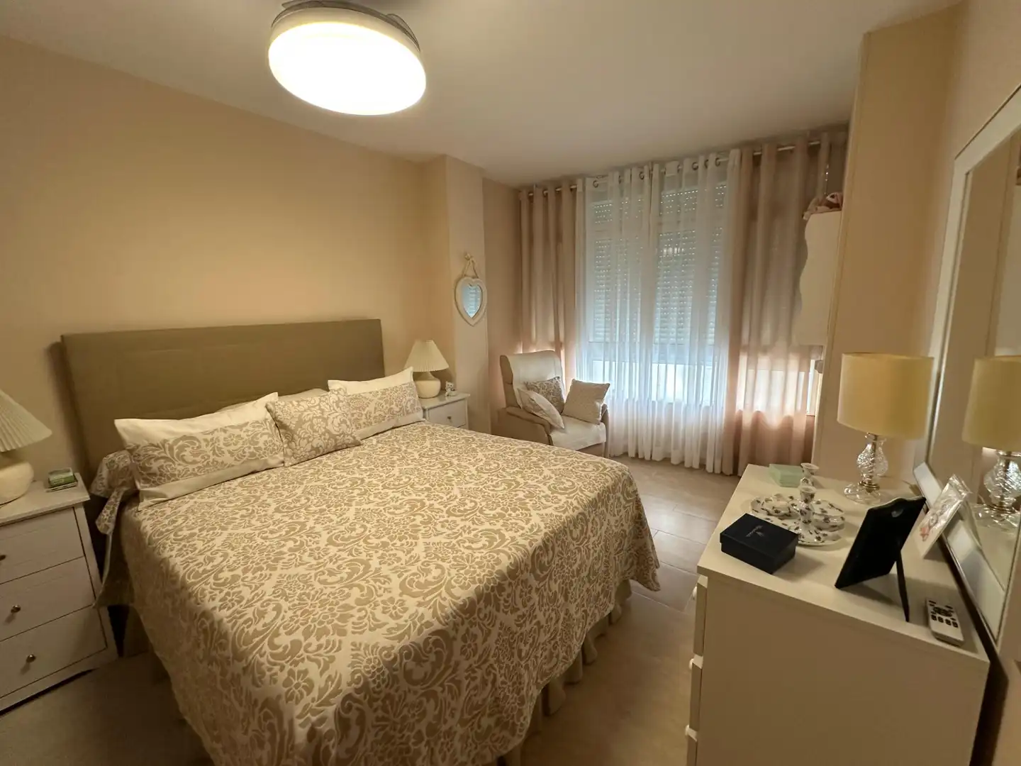 Dormitori de Pis en venda en Estepona amb Terrassa, Moblat i Forn