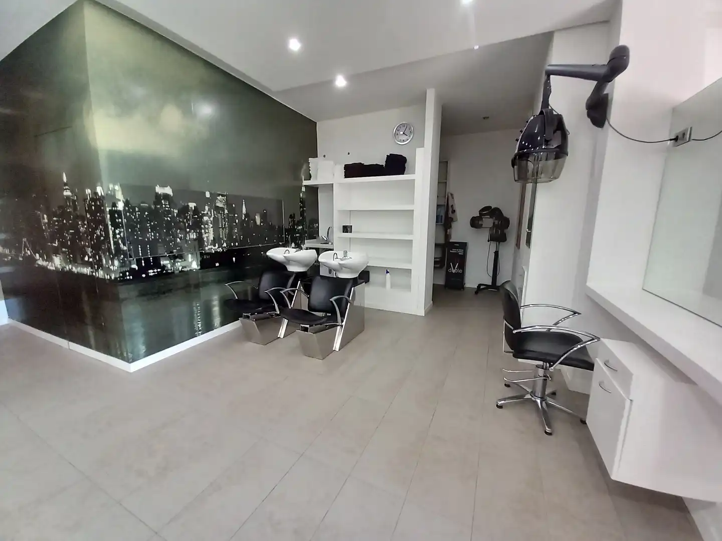 Commercial properties for sale in Ribeira  with Air Conditioner and Furnished