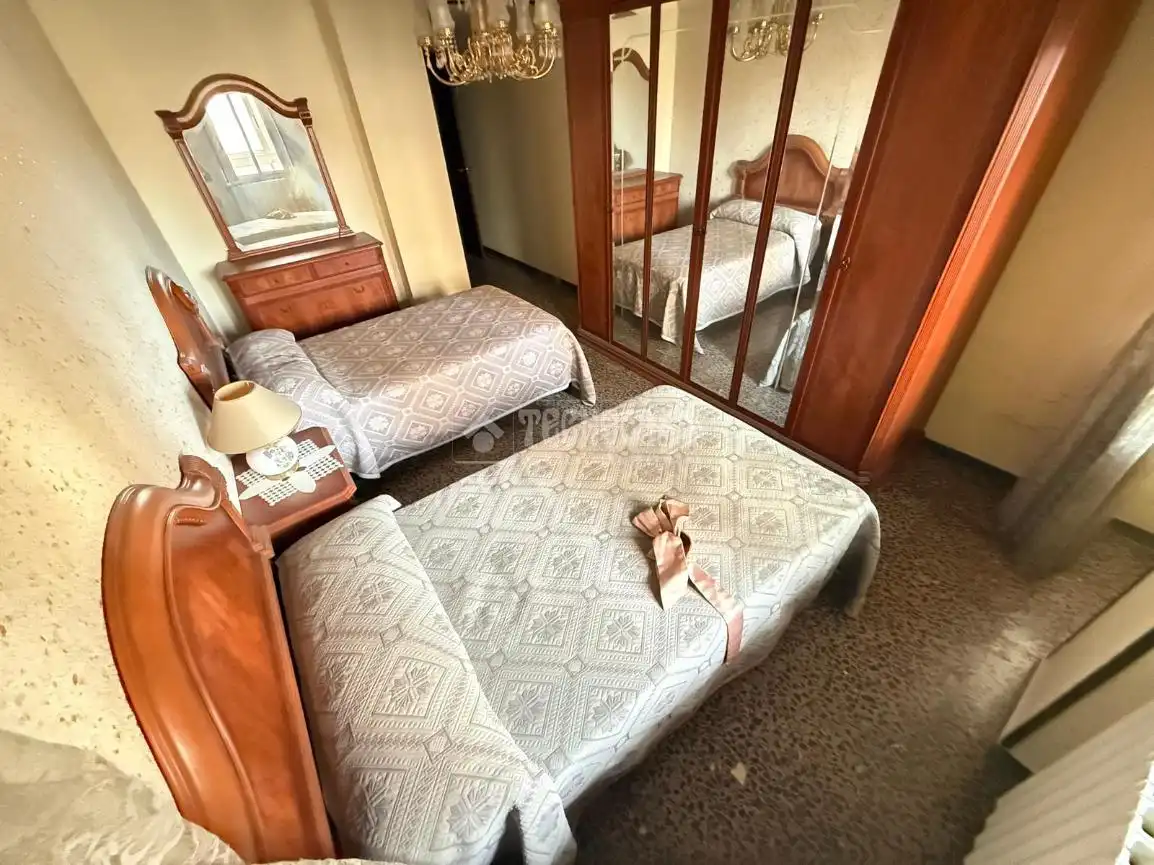 Bedroom of Flat for sale in Zaragoza  with Heating, Storage room and Furnished