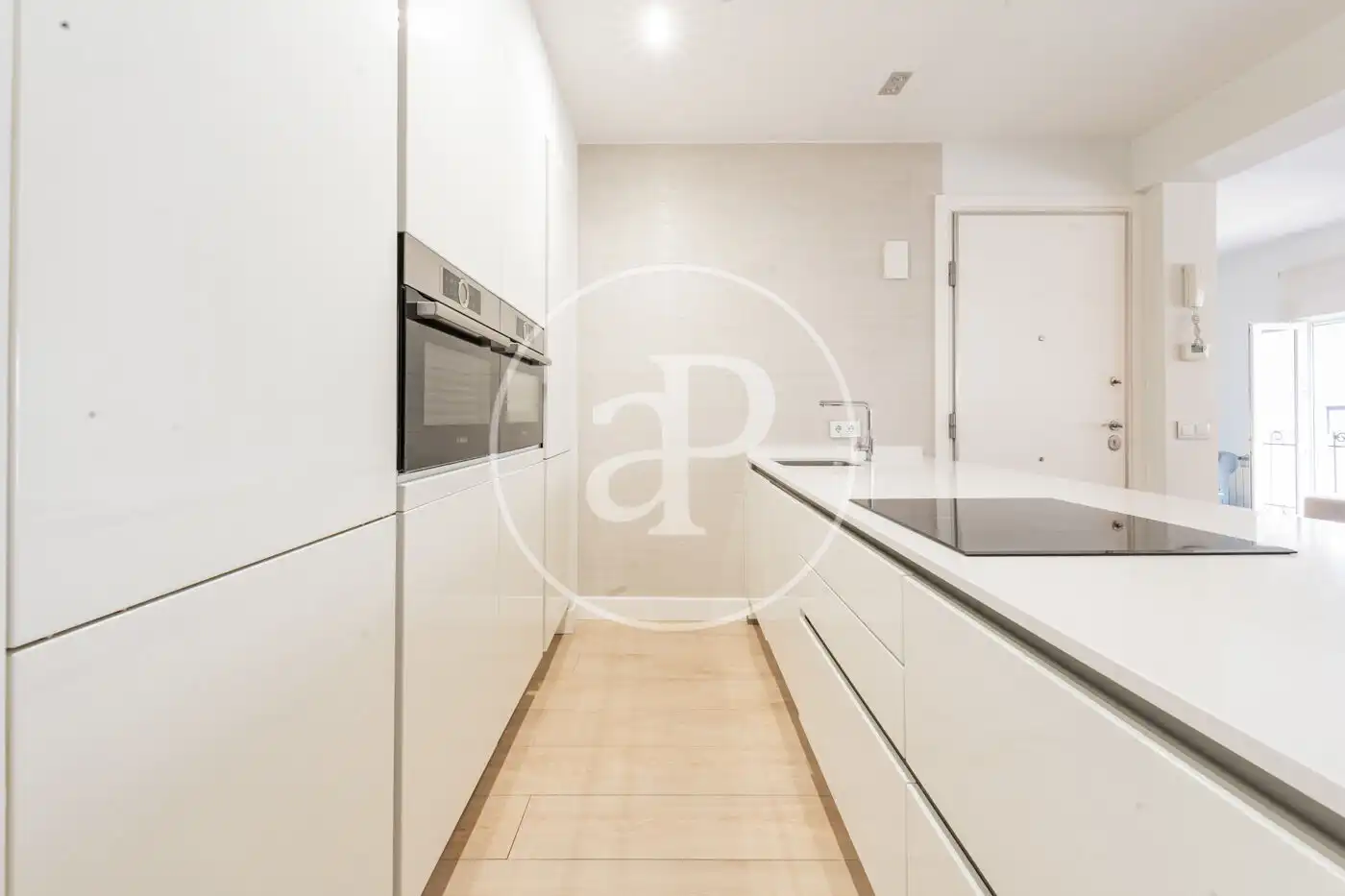 Flat with terrace for sale in Calle de Alcántara, imagen 18