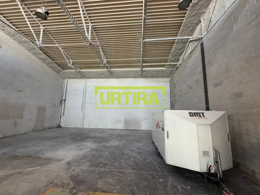 Nave industrielle à louer à Urtaki Poligonoa 6
