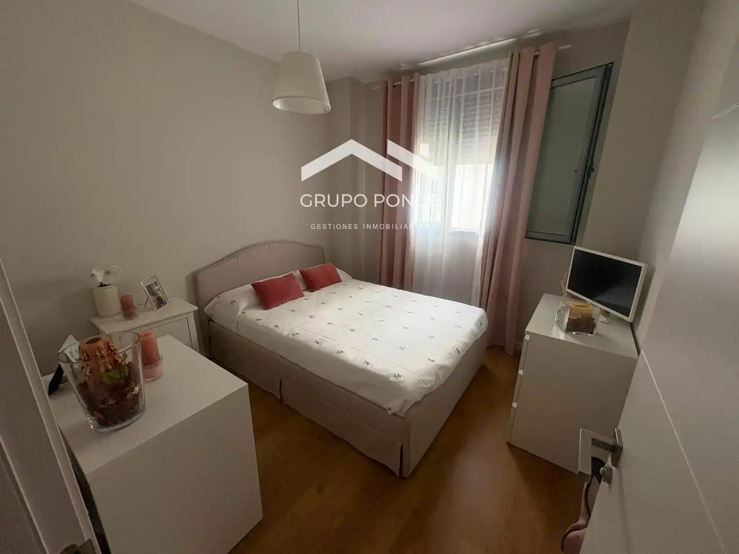 Schlafzimmer von Wohnung zum Verkauf in Jerez de la Frontera mit Abstellraum, Schwimmbad und Gemeinschaftspool